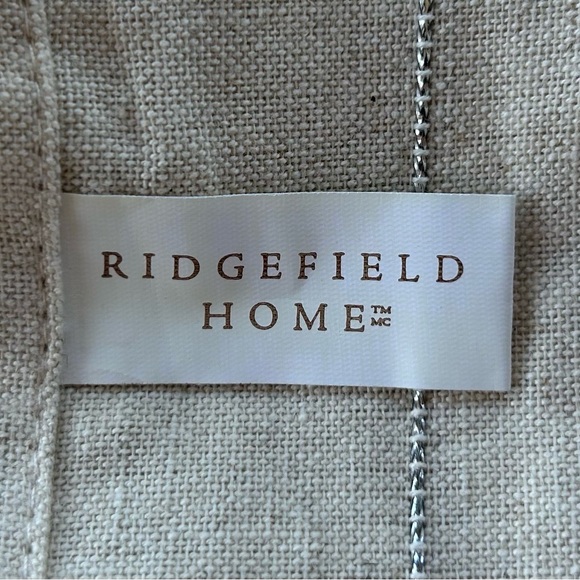 Tablecloth - Picture 2 of 4